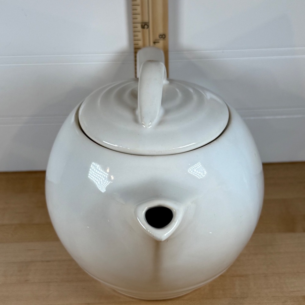 McCoy Pottery White Ceramic Teapot Mid-Century Modern Round Ringed Base 6in - Picture 3 of 7